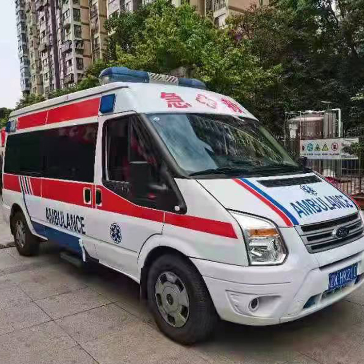 文教镇长途救护车护送病人返乡